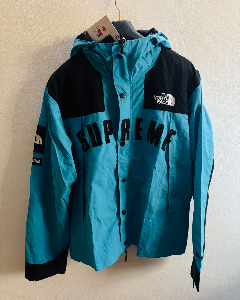 Supreme collab size M