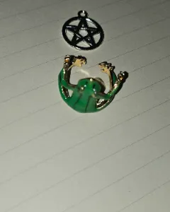 Money frog ring