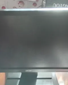 Screen Acer 22inch with convertor to hdmi 