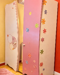 Armoire Mauve et blanc
